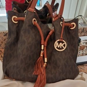 MICHAEL KORS GATHERED TOTE